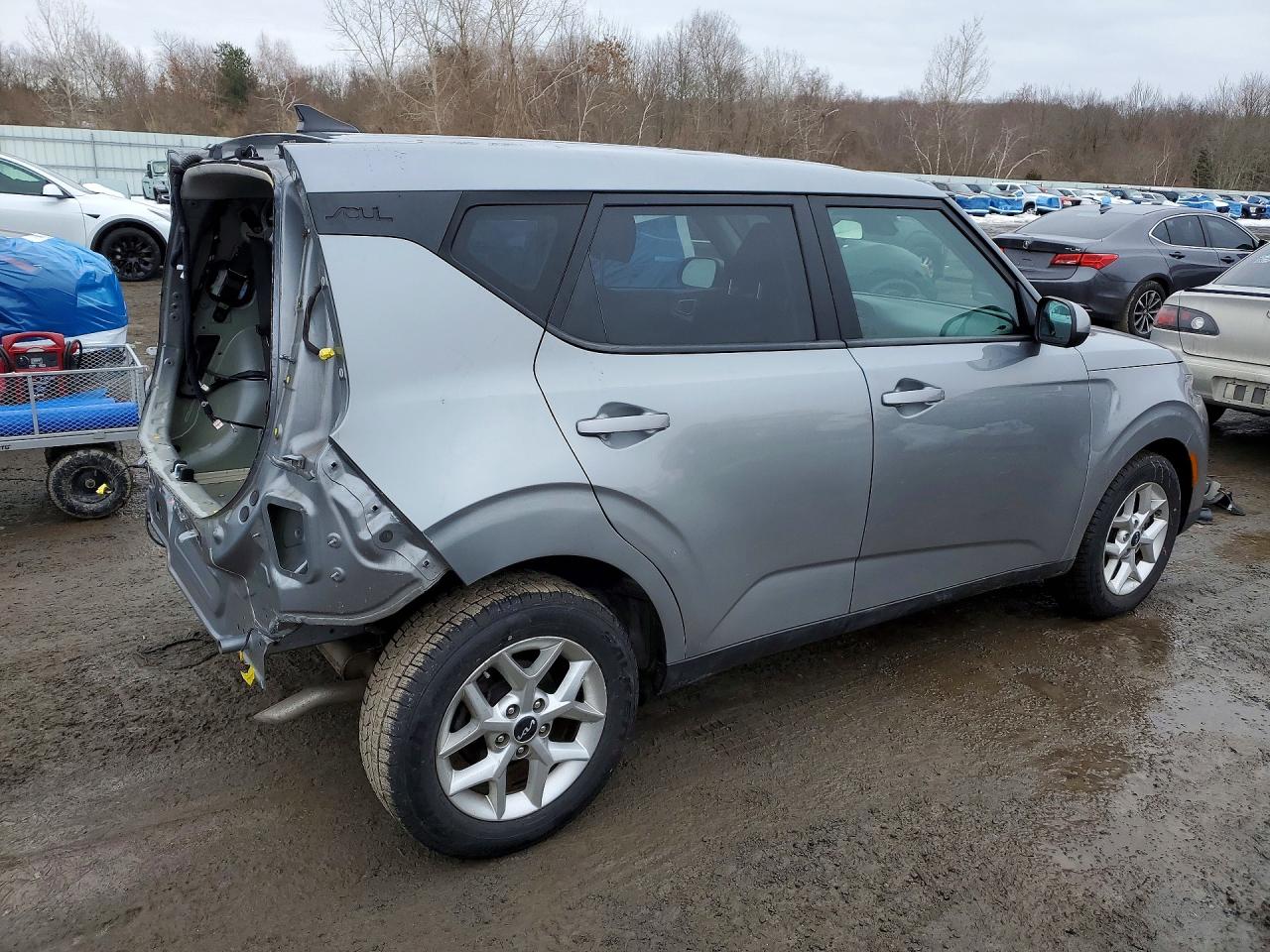 2022 KIA SOUL LX photo 3