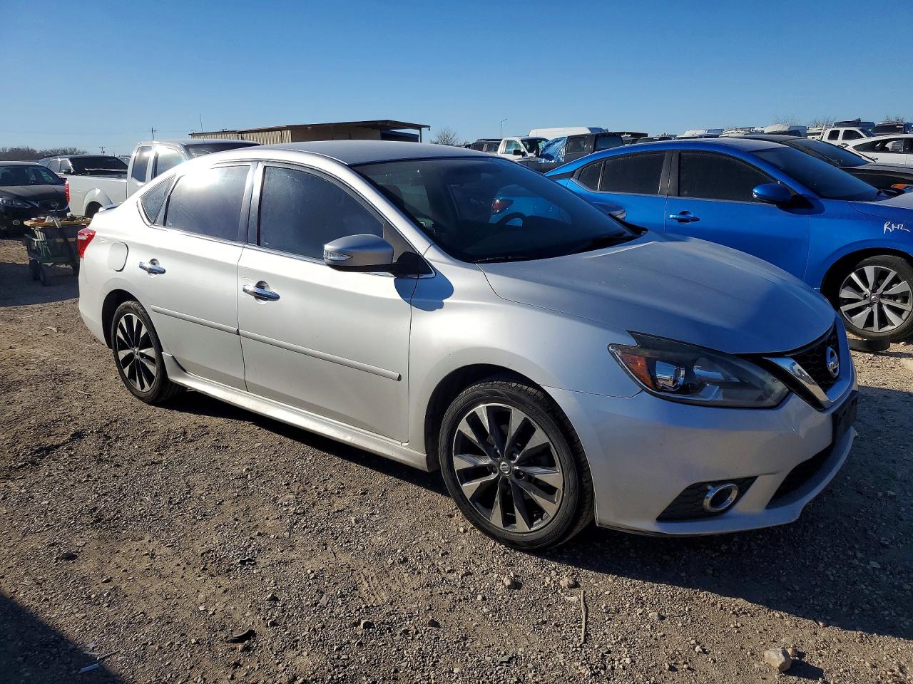 2017 NISSAN SENTRA S photo 4