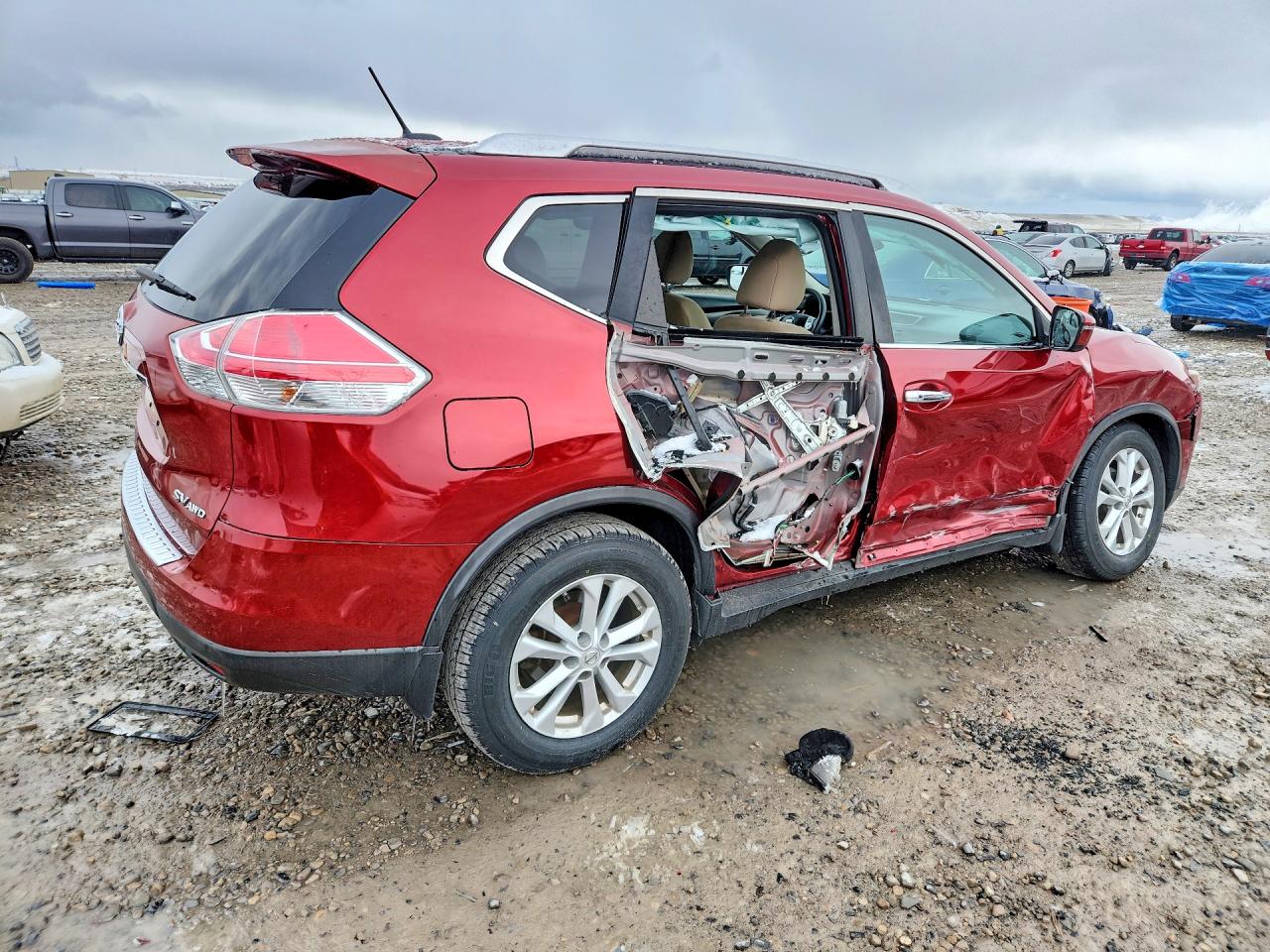 2016 NISSAN ROGUE SV photo 5
