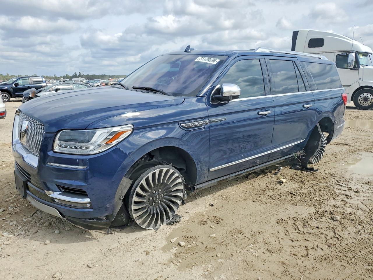 2019 LINCOLN NAVIGATOR