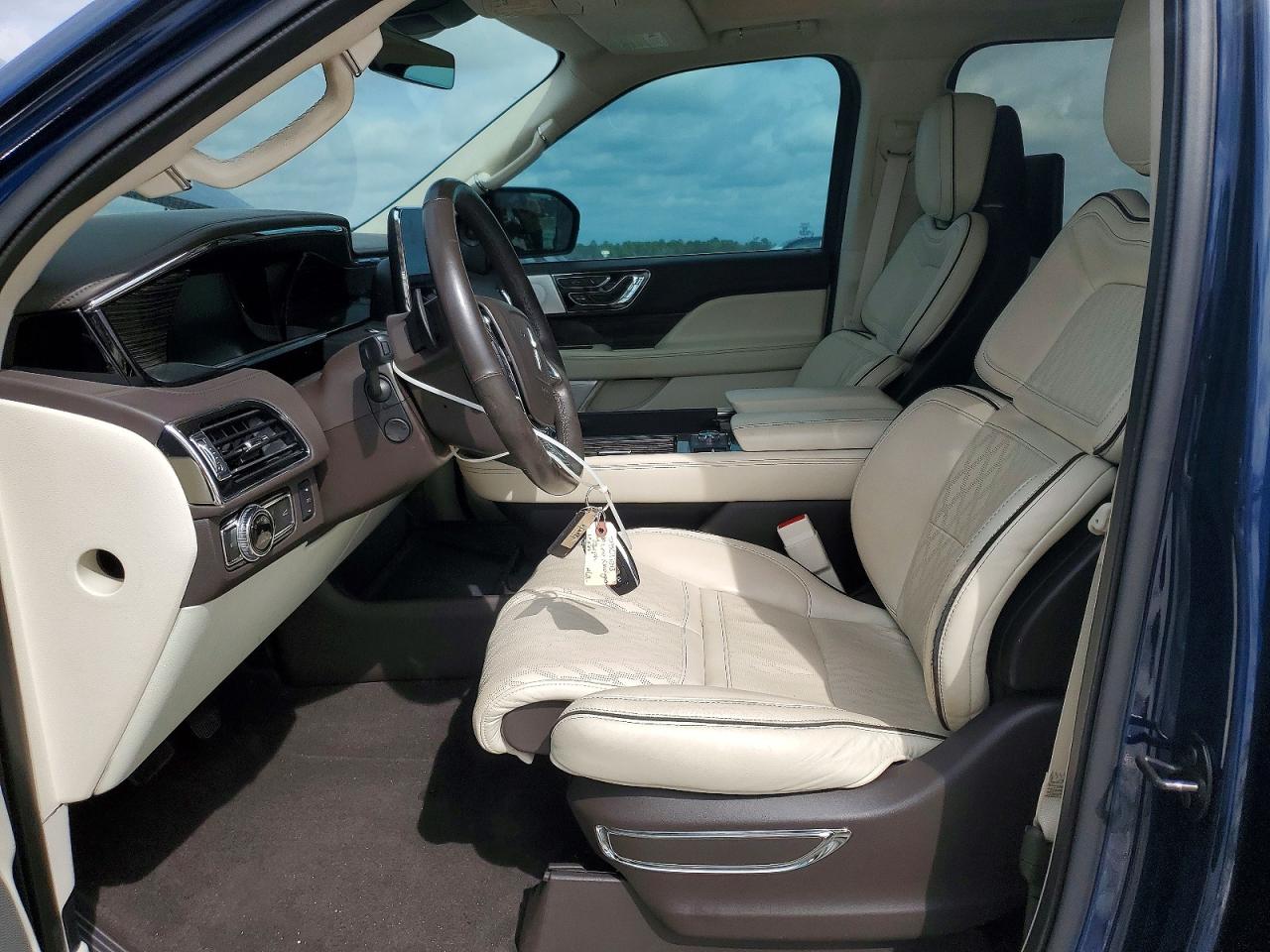 2019 LINCOLN NAVIGATOR L BLACK LABEL photo 13