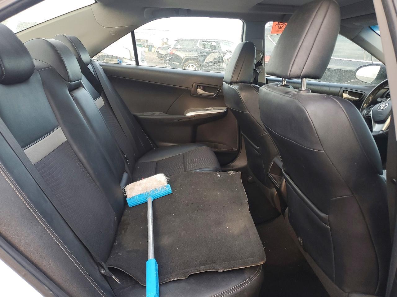 2012 TOYOTA CAMRY SE photo 28