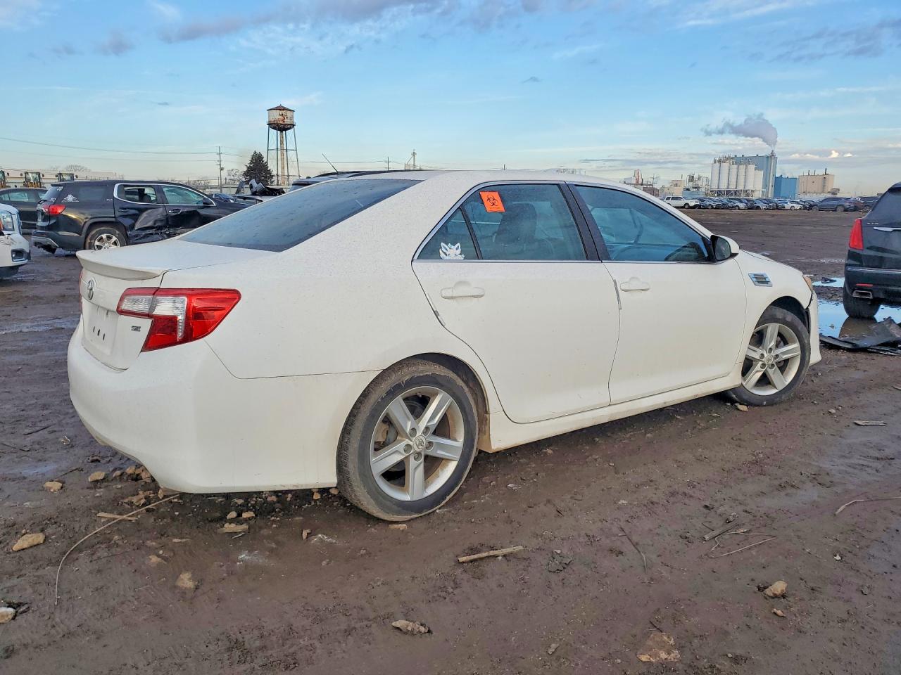2012 TOYOTA CAMRY SE photo 7