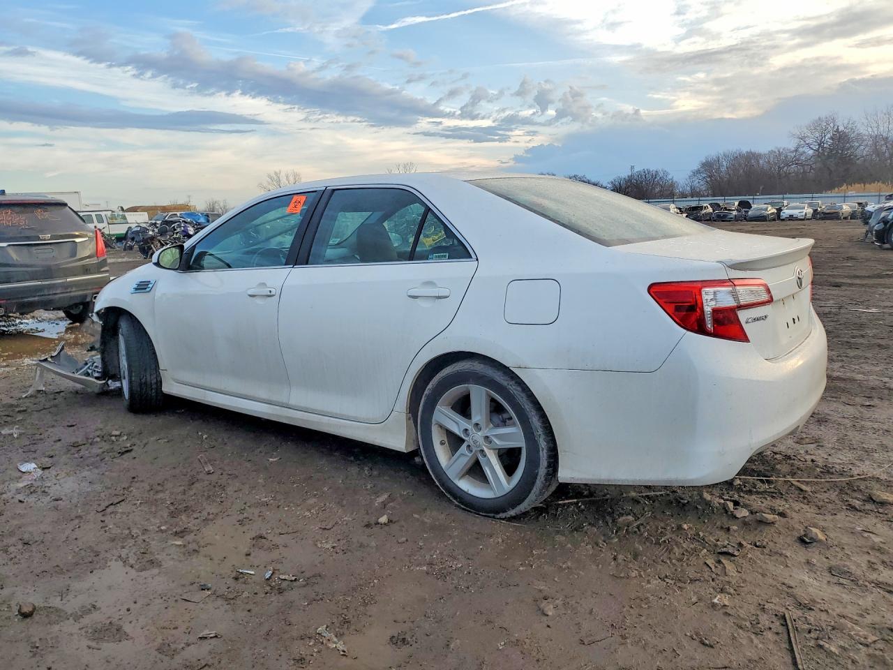 2012 TOYOTA CAMRY SE photo 4