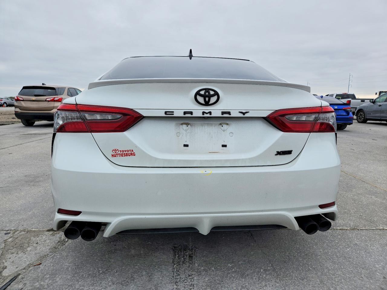 2021 TOYOTA CAMRY XSE photo 6