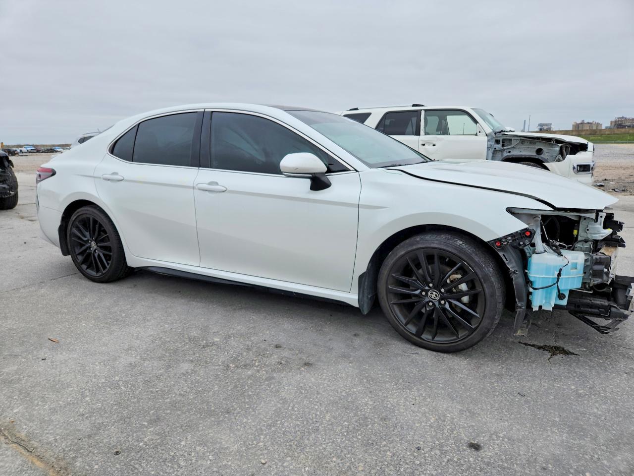 2021 TOYOTA CAMRY XSE photo 4