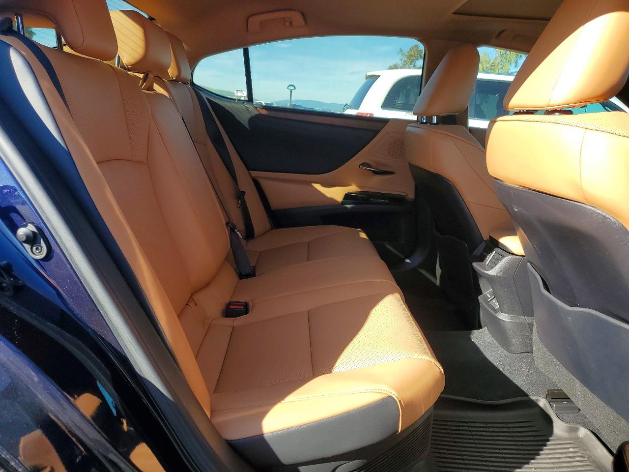 2023 LEXUS ES 300H BASE photo 10