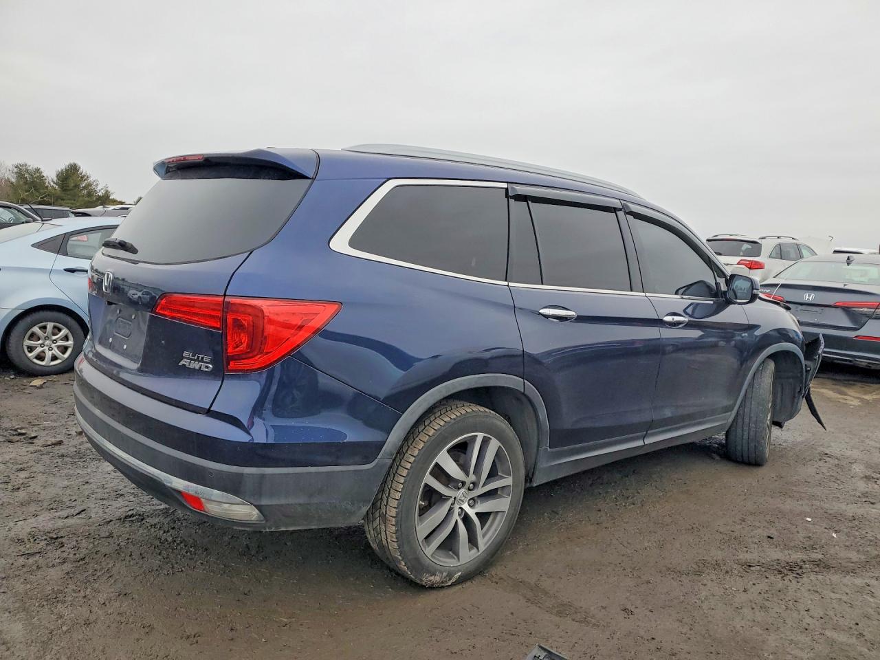 2016 HONDA PILOT ELITE photo 3