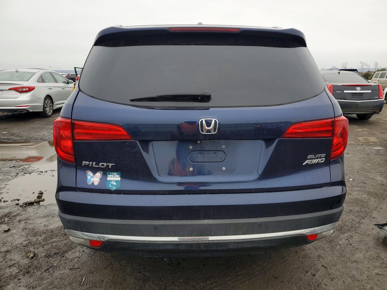2016 HONDA PILOT ELITE photo 6