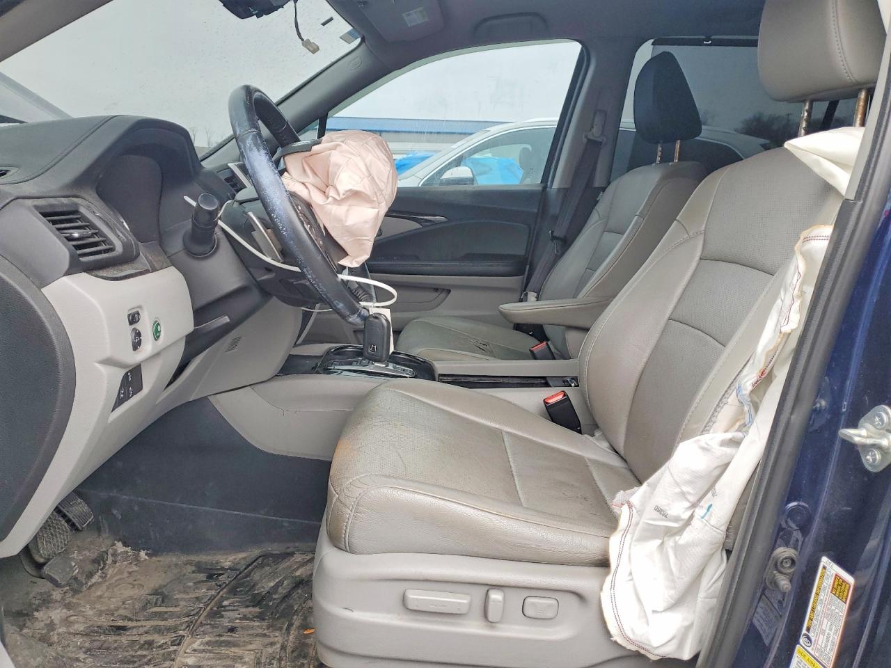 2016 HONDA PILOT ELITE photo 7