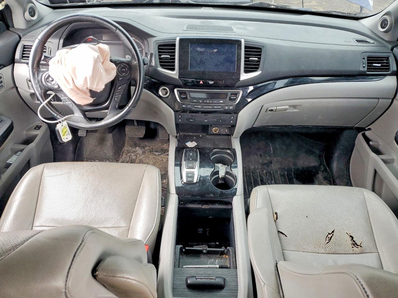 2016 HONDA PILOT ELITE photo 8