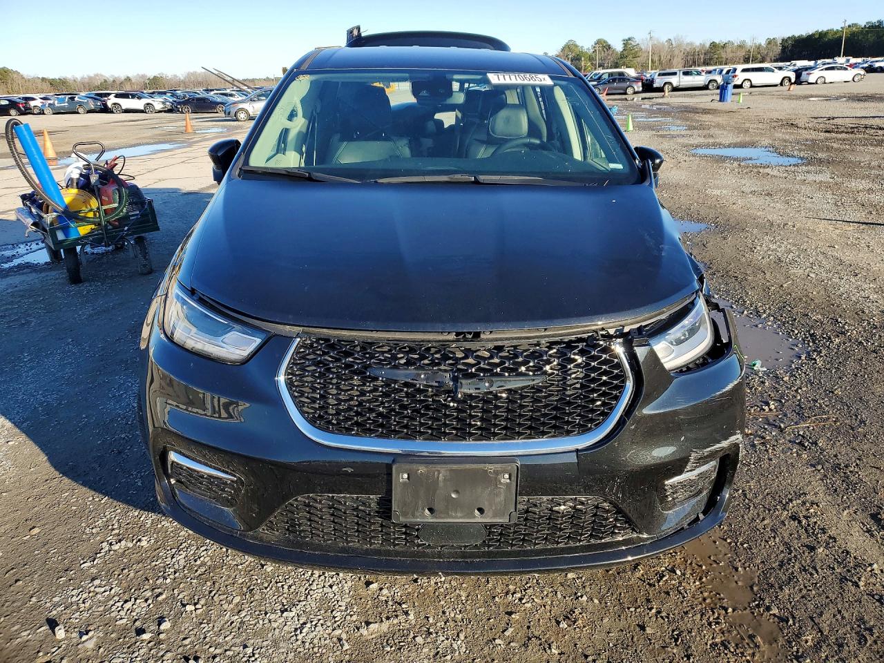 2024 CHRYSLER PACIFICA HYBRID SELECT photo 13