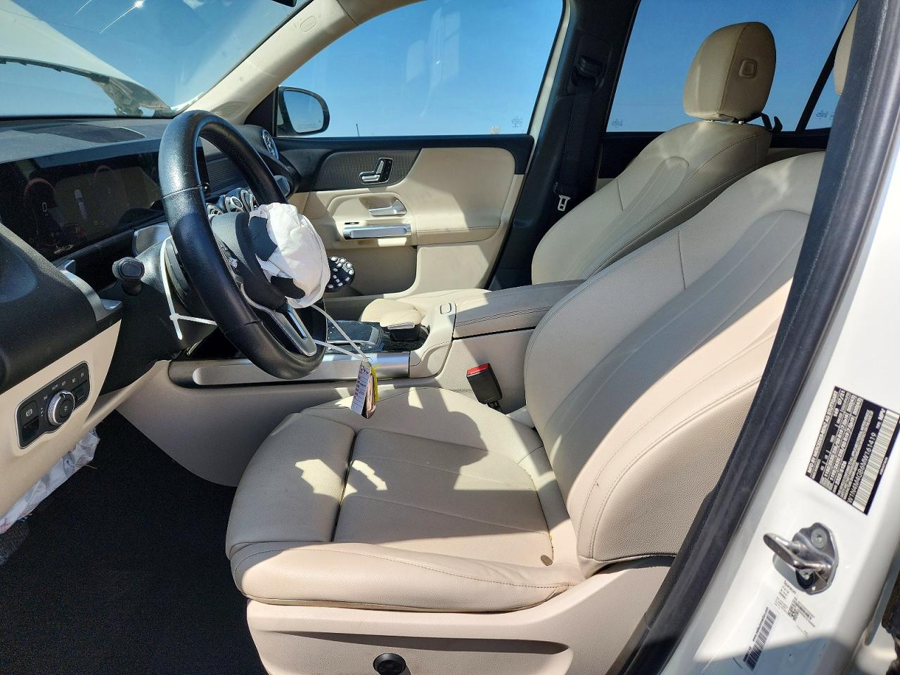 2021 MERCEDES-BENZ GLB 250 photo 13