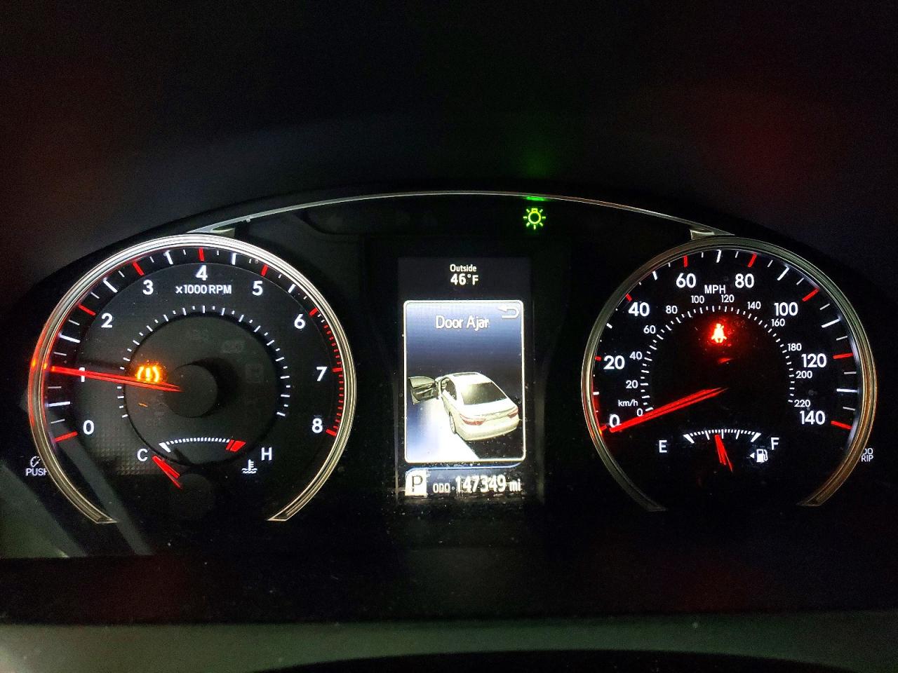 2016 TOYOTA CAMRY SE photo 17