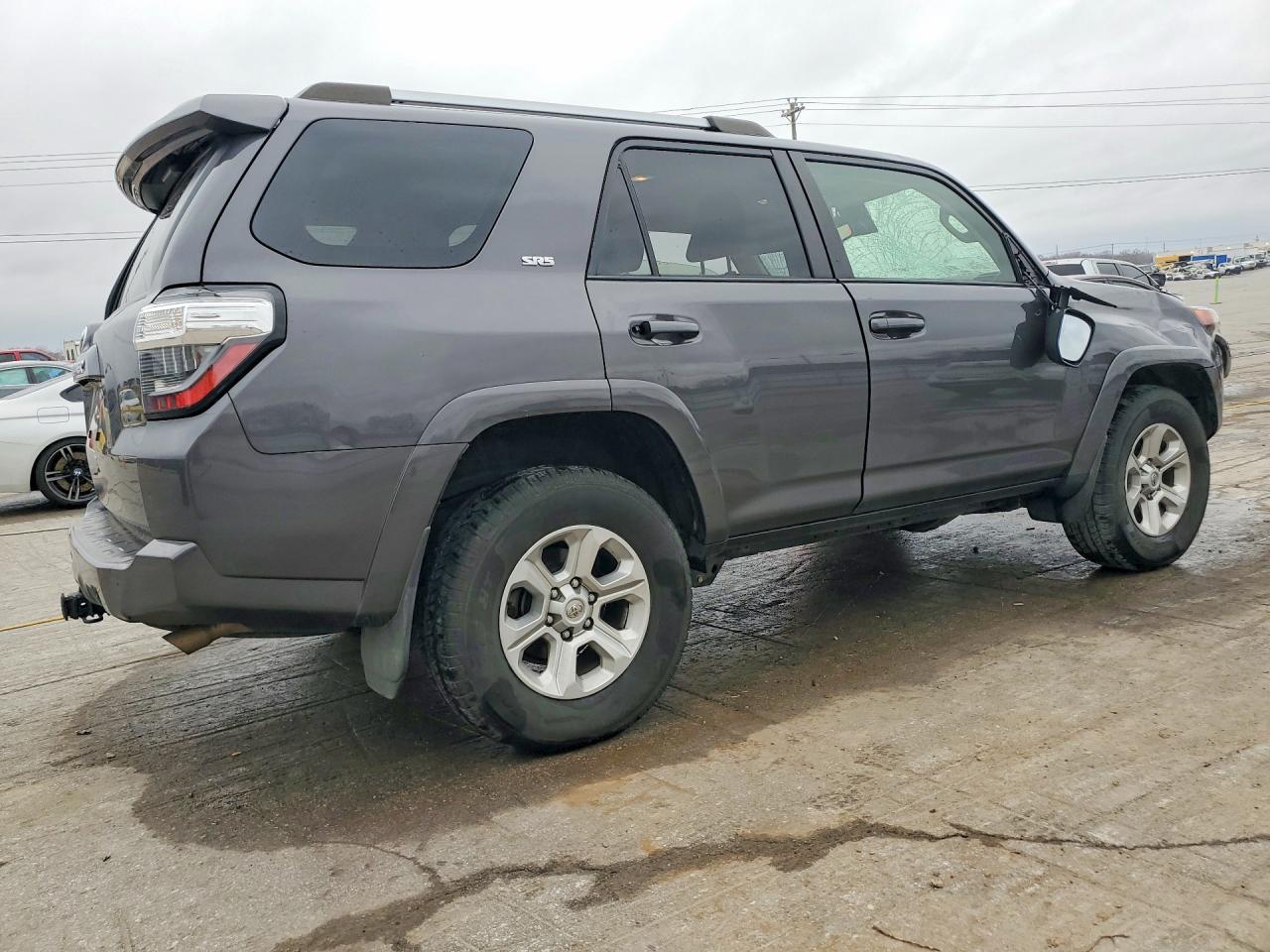 2022 TOYOTA 4RUNNER SR5 photo 3