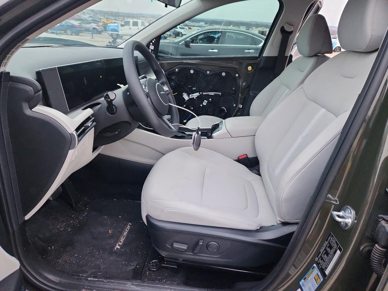 2025 HYUNDAI TUCSON SEL photo 13