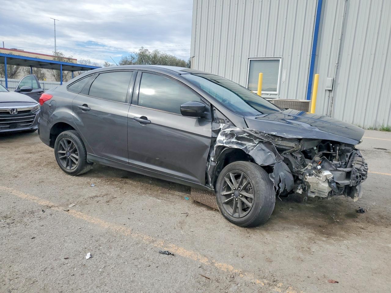 2015 FORD FOCUS SE photo 7