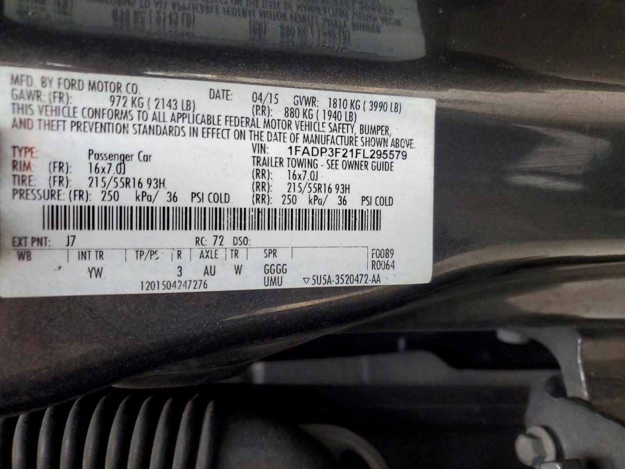 2015 FORD FOCUS SE photo 25