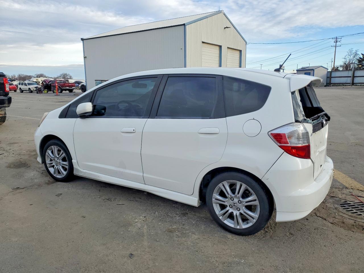 2011 HONDA FIT SPORT photo 2