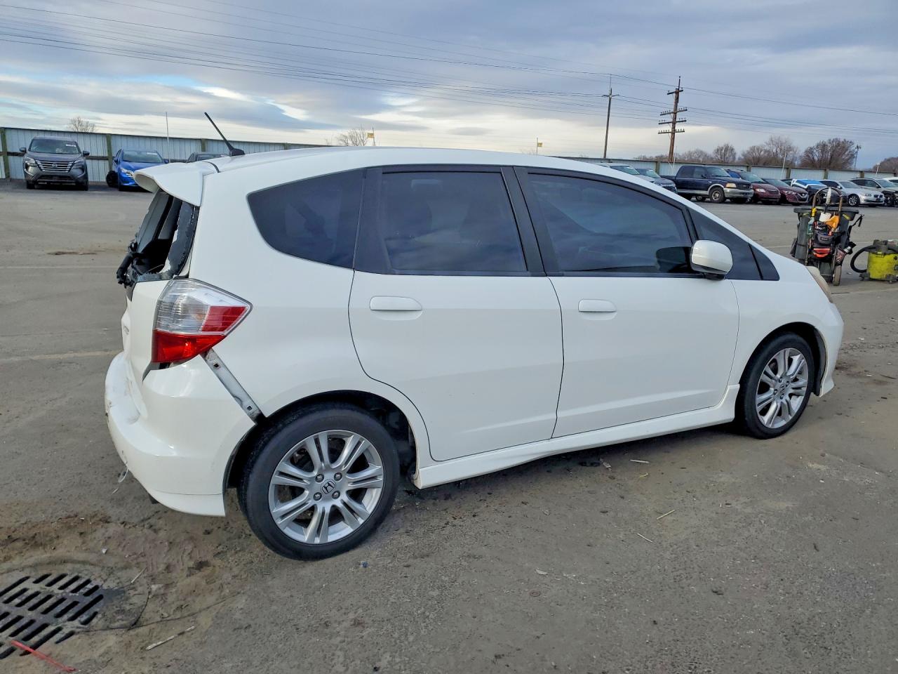 2011 HONDA FIT SPORT photo 3