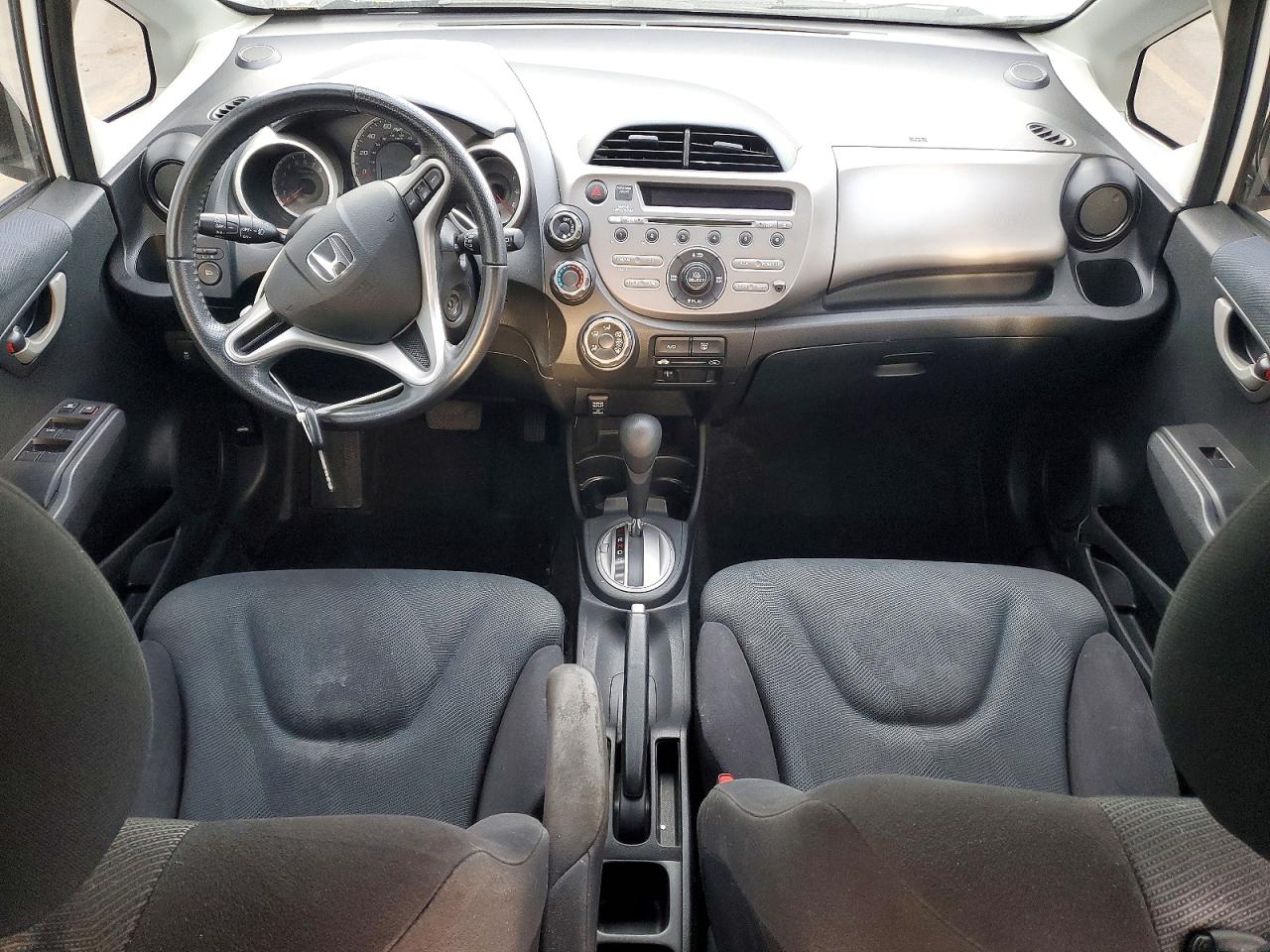 2011 HONDA FIT SPORT photo 8