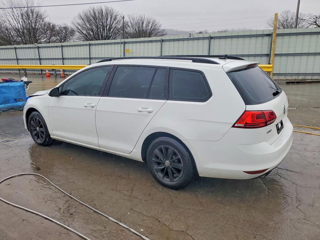 2016 VOLKSWAGEN GOLF SPORTWAGEN S photo 3