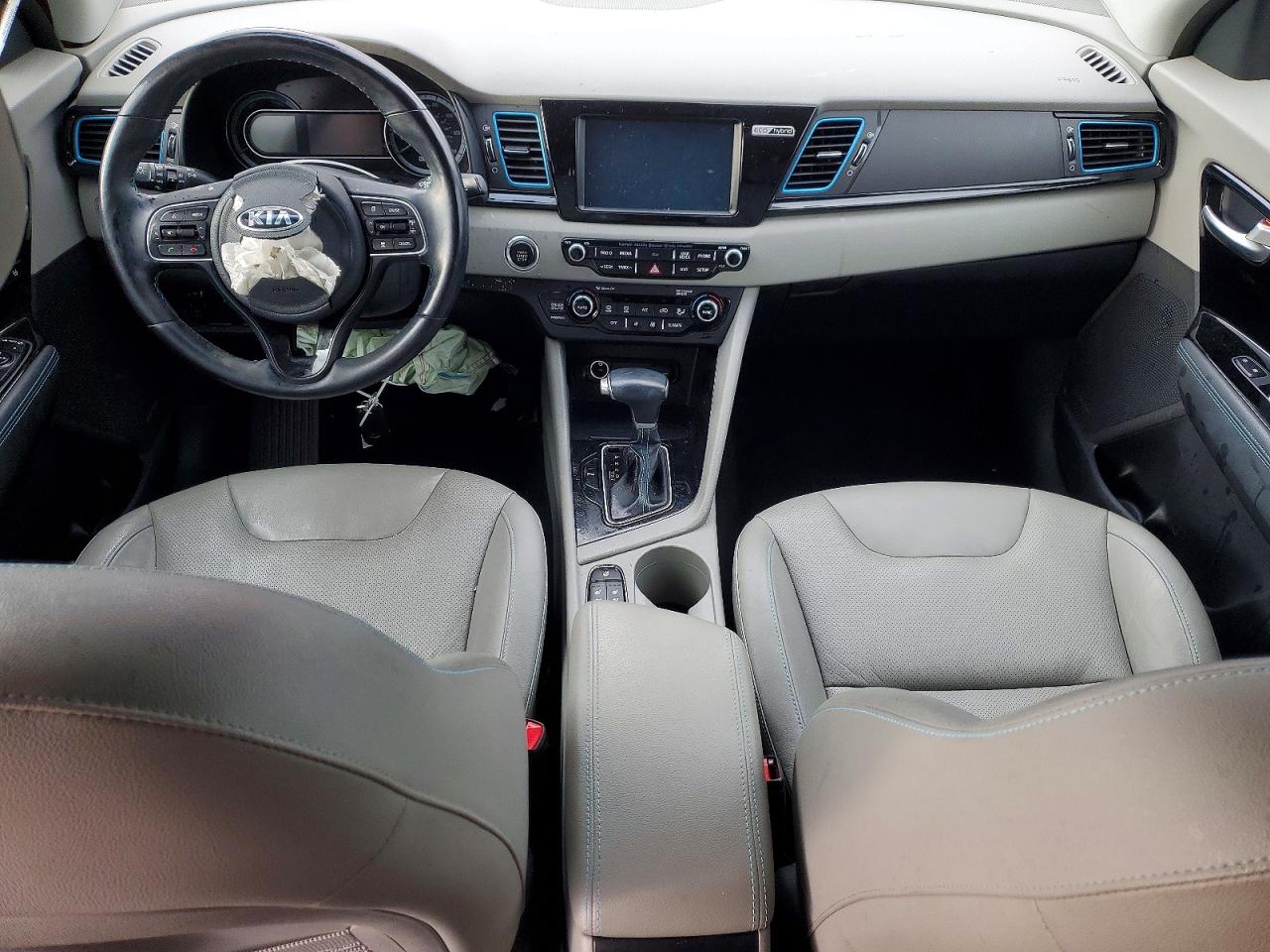 2018 KIA NIRO TOURING photo 8