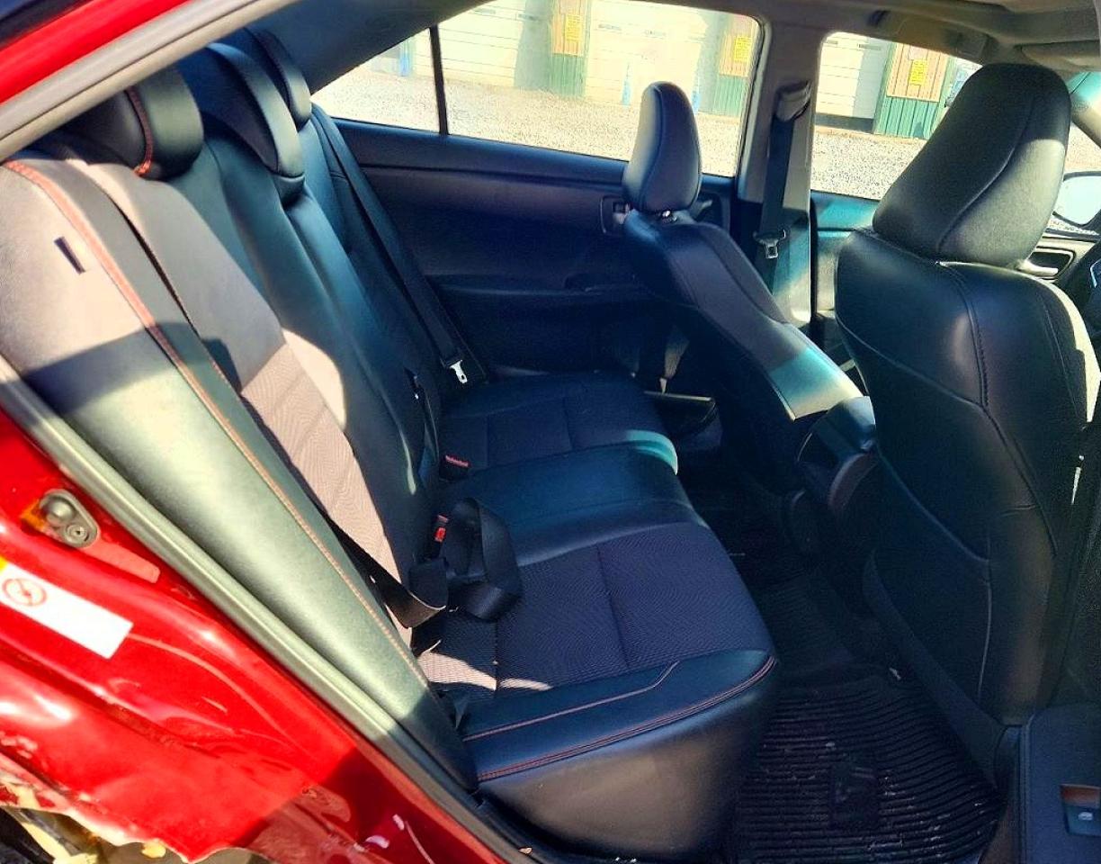 2017 TOYOTA CAMRY SE photo 19