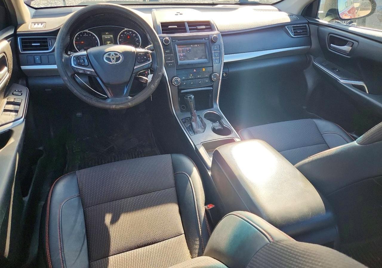 2017 TOYOTA CAMRY SE photo 15