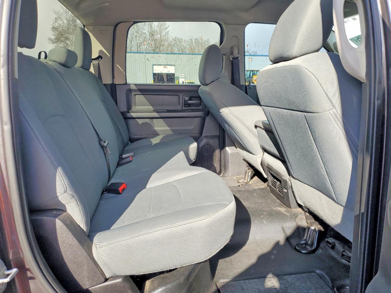 2016 RAM 2500 ST photo 10