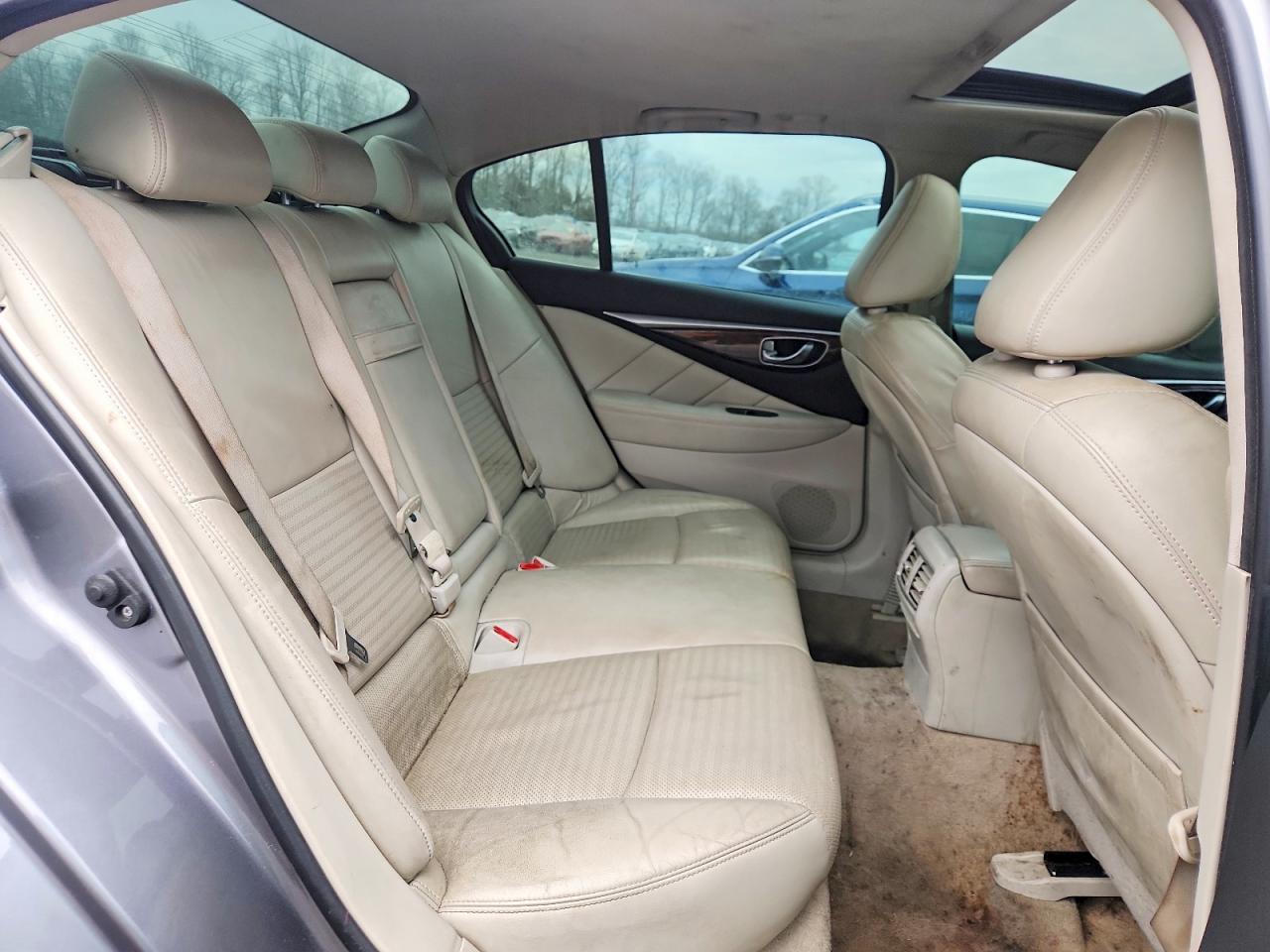 2015 INFINITI Q50 BASE photo 10