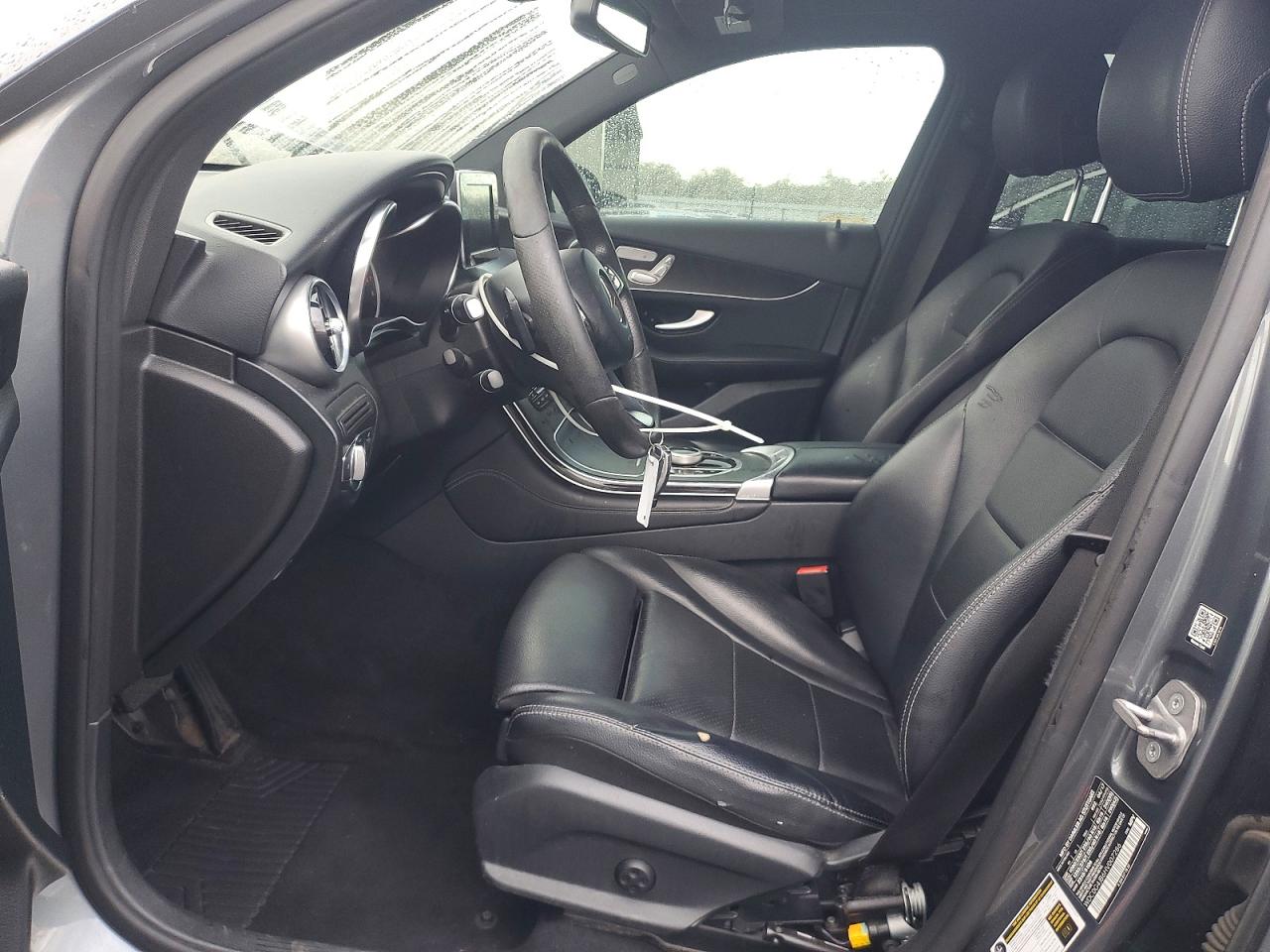 2017 MERCEDES-BENZ GLC 300 photo 25