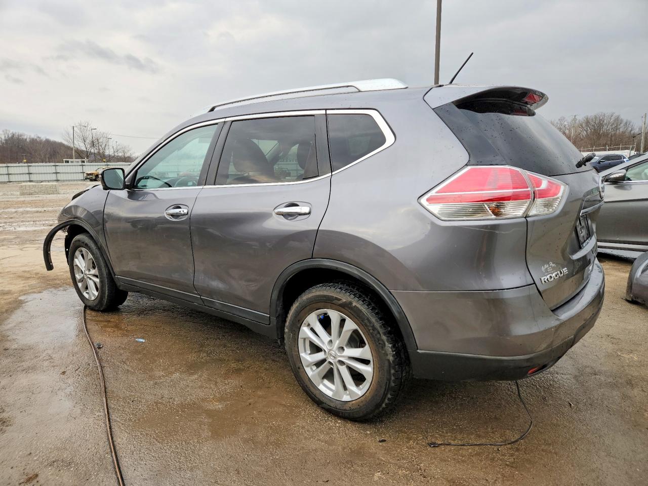 2016 NISSAN ROGUE SV photo 4