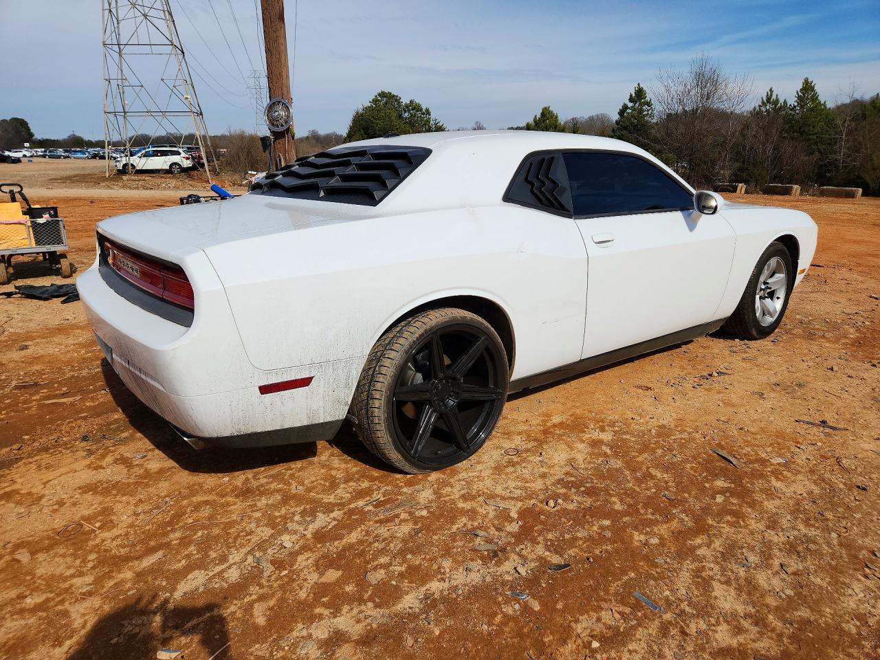 2012 DODGE CHALLENGER SXT photo 3