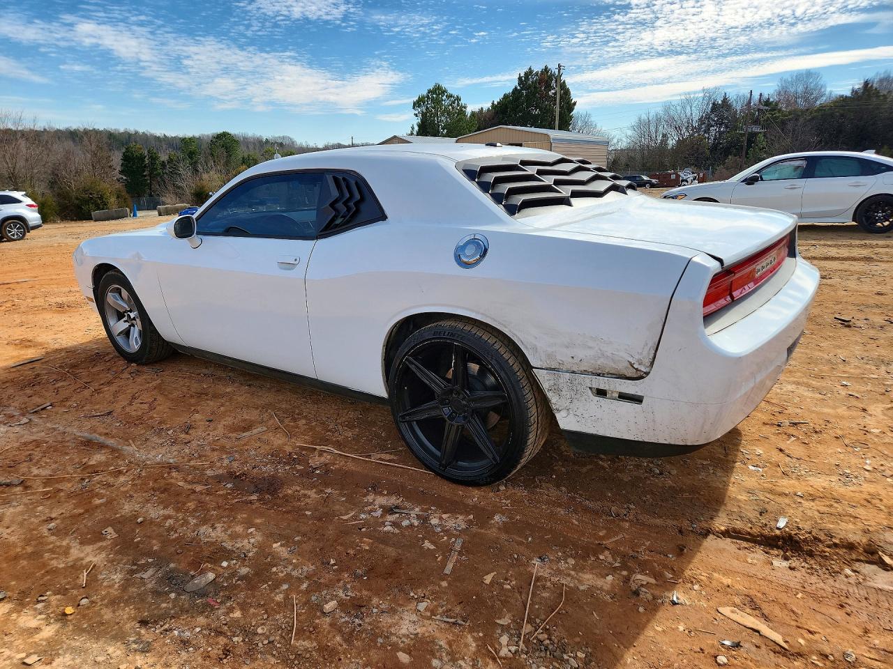 2012 DODGE CHALLENGER SXT photo 2