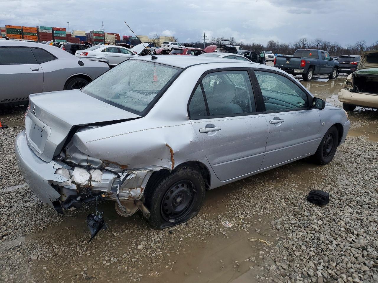2004 MITSUBISHI LANCER ES photo 3