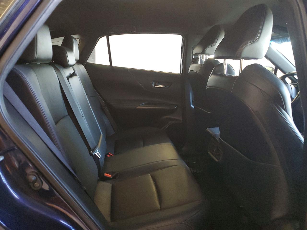 2022 TOYOTA VENZA LE photo 19