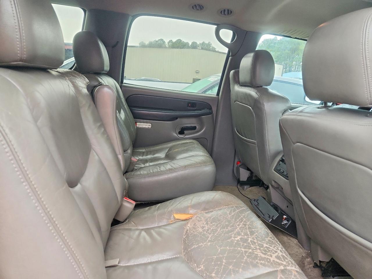 2003 CHEVROLET SUBURBAN K1500 photo 21