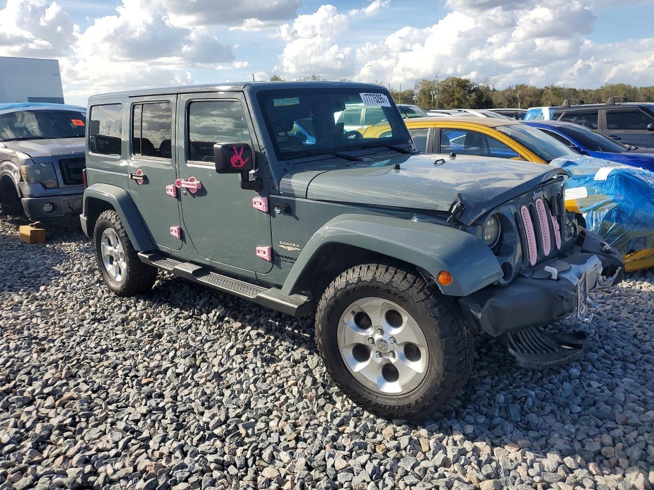 2015 JEEP WRANGLER UNLIMITED SAHARA photo 10