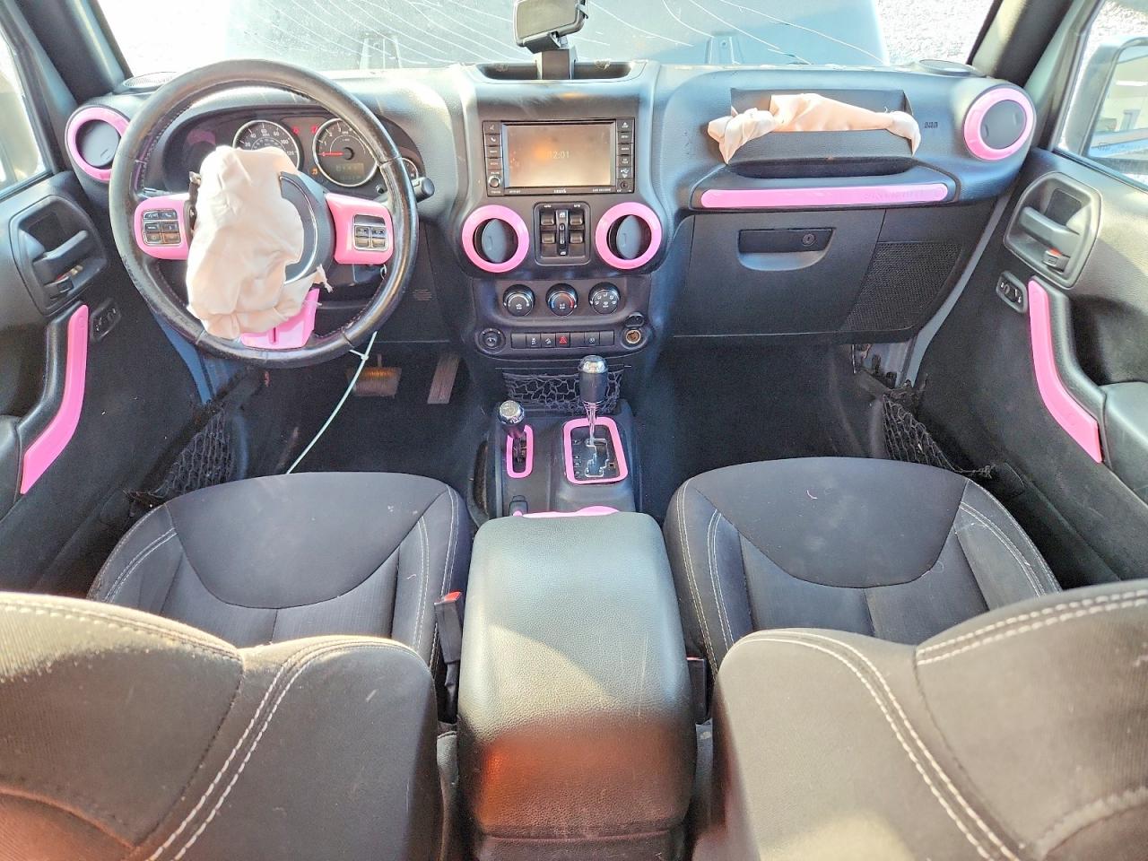 2015 JEEP WRANGLER UNLIMITED SAHARA photo 22