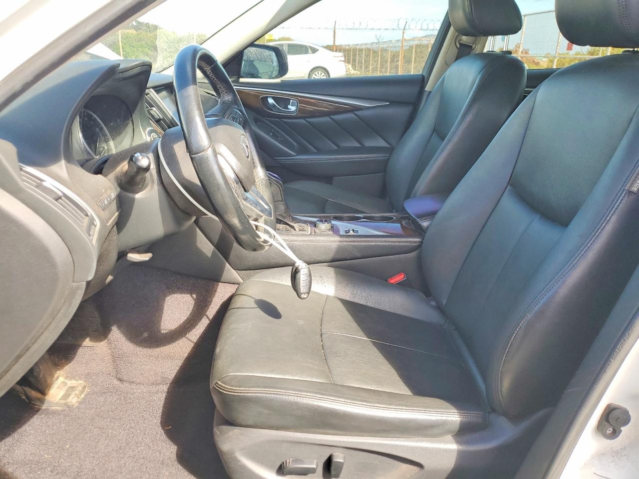 2018 INFINITI Q50 LUXE photo 13