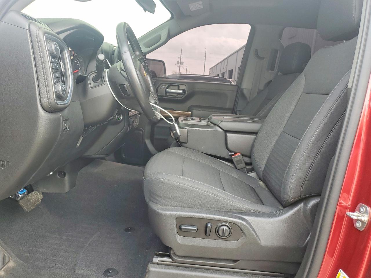 2020 CHEVROLET SILVERADO K1500 LT photo 7