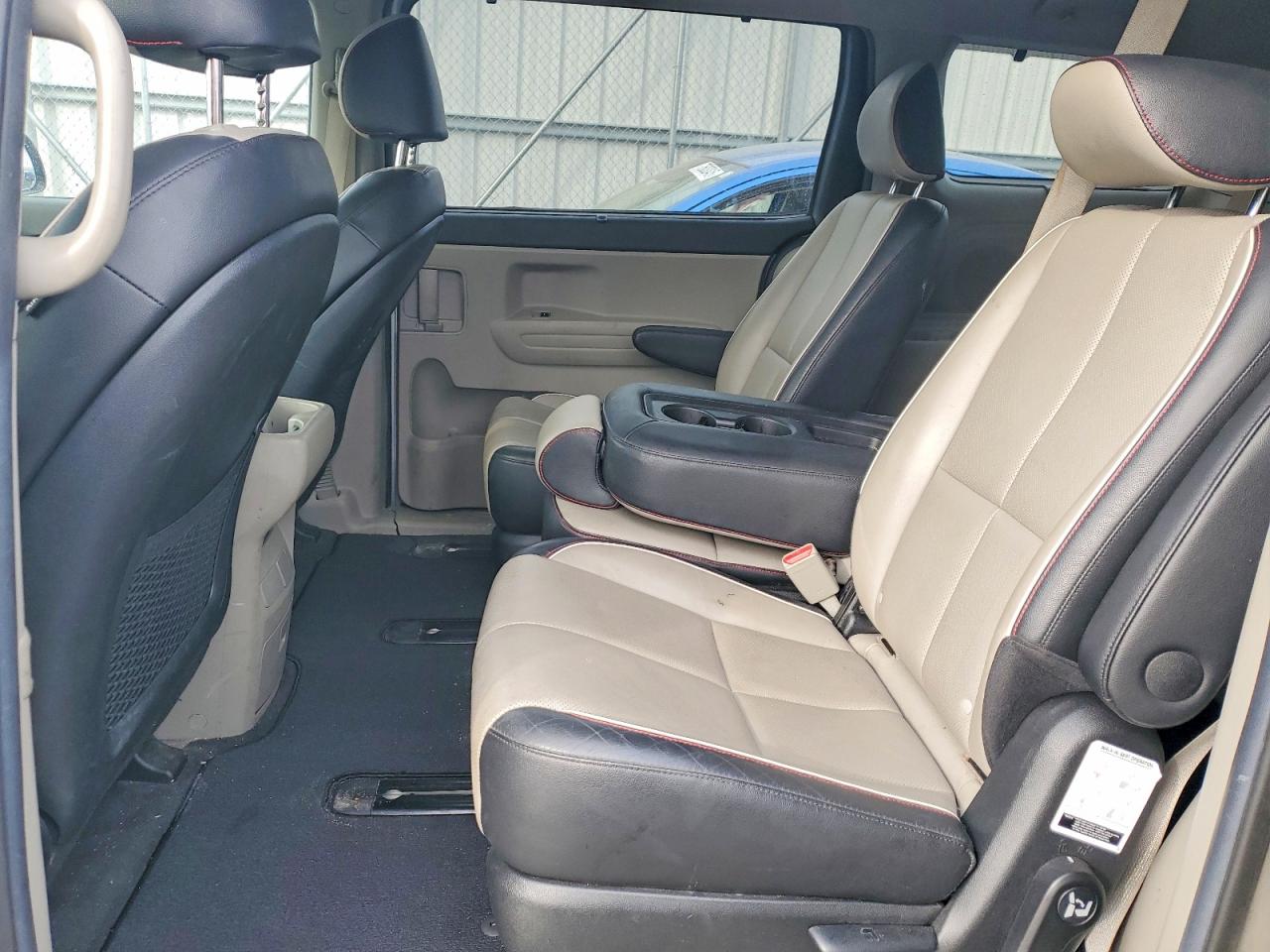 2019 KIA SEDONA LX photo 11
