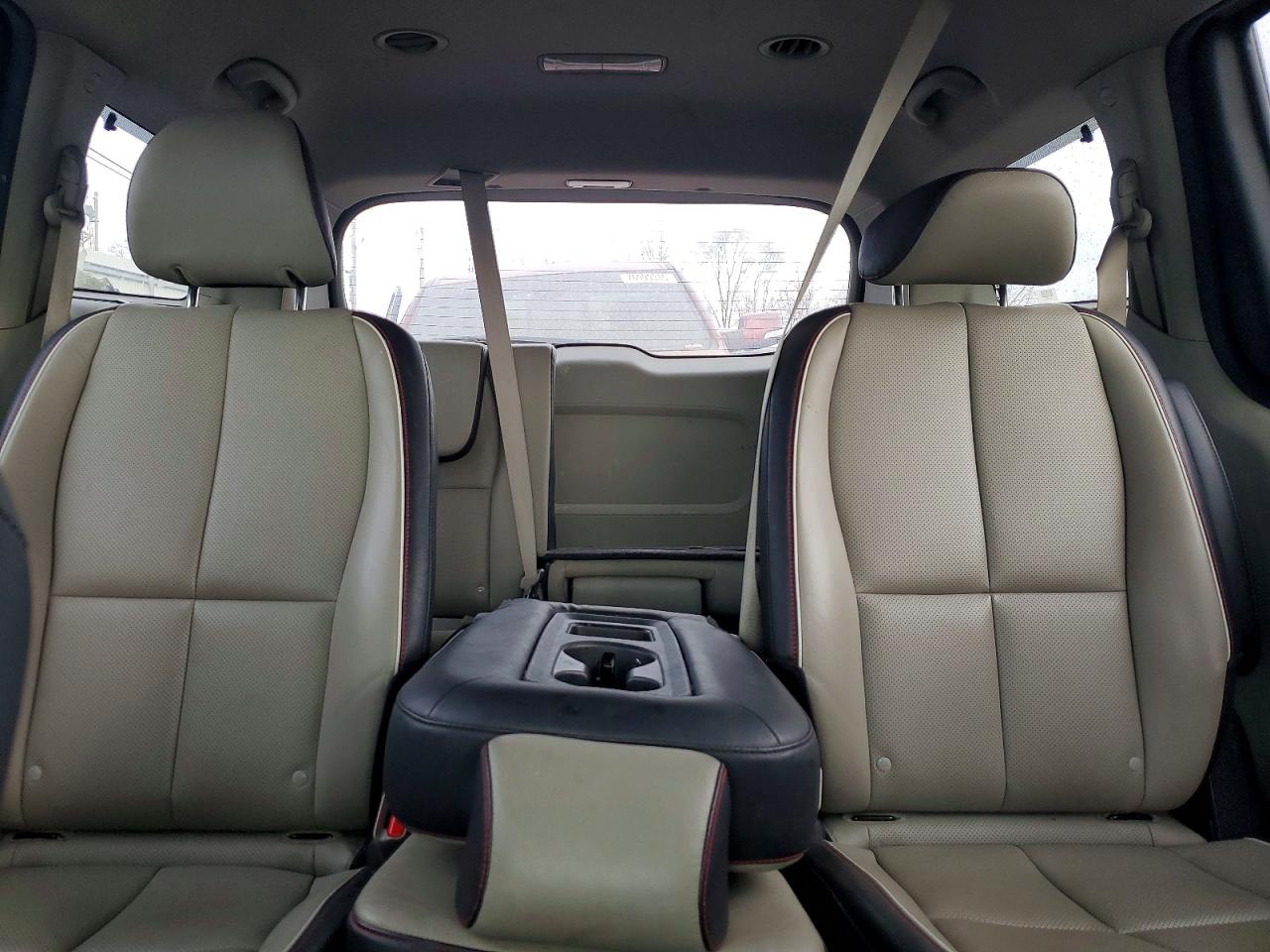 2019 KIA SEDONA LX photo 10