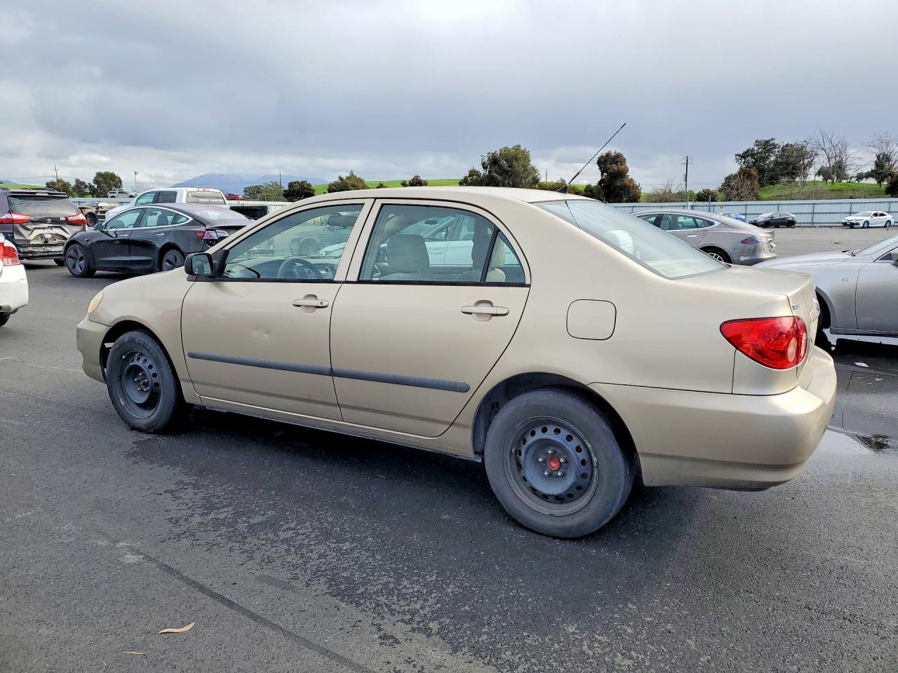 2005 TOYOTA COROLLA CE photo 3
