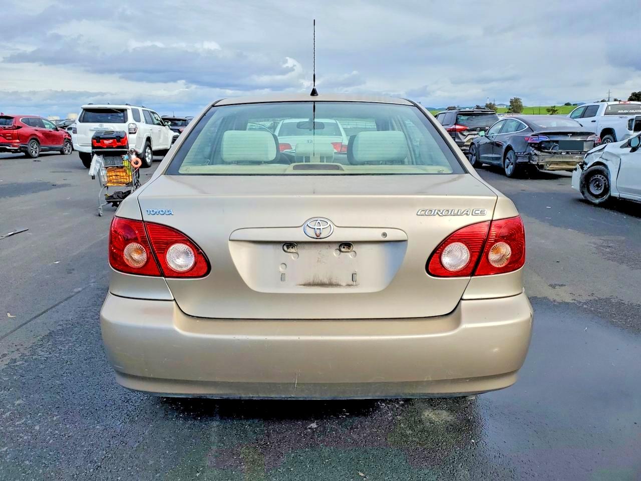 2005 TOYOTA COROLLA CE photo 11