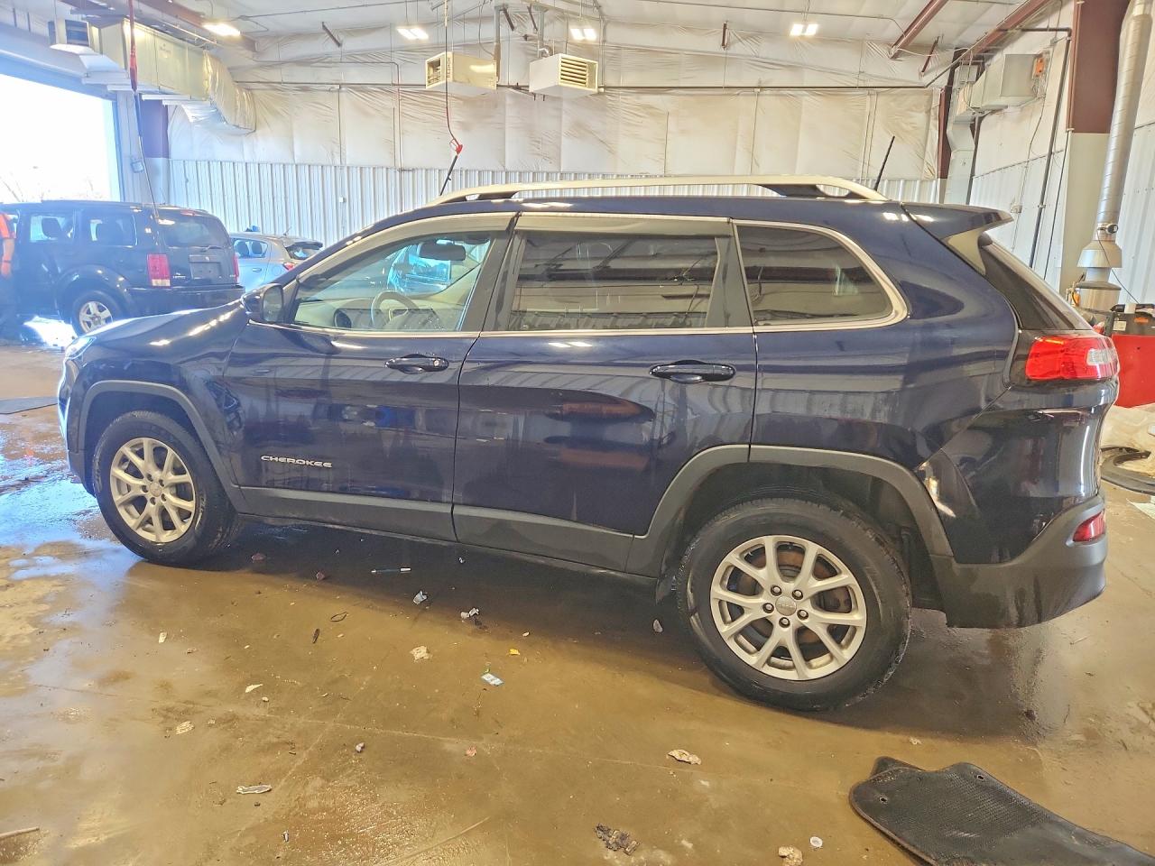 2016 JEEP CHEROKEE LATITUDE photo 2