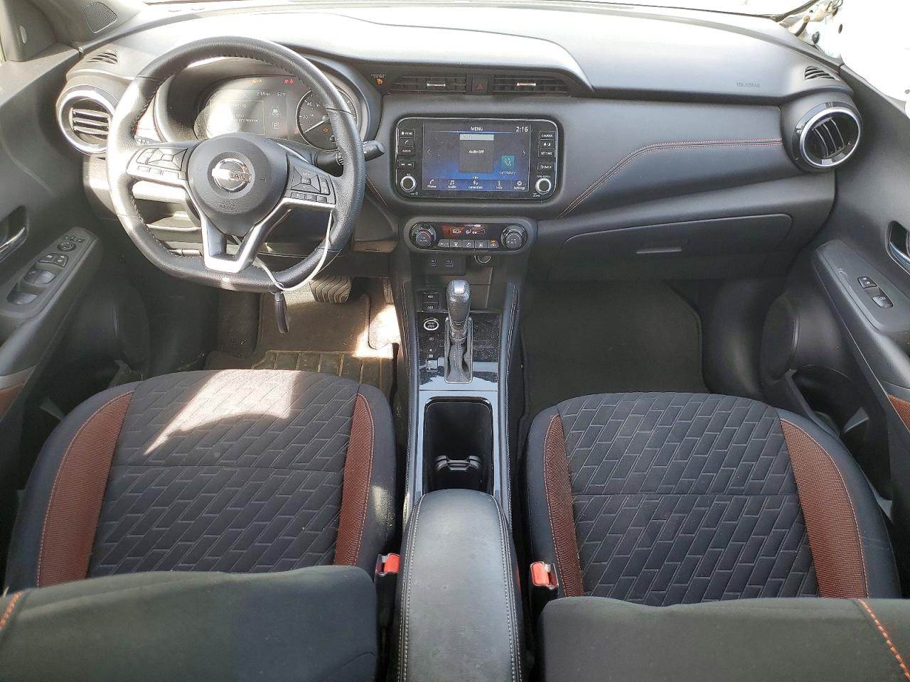 2021 NISSAN KICKS SR photo 8