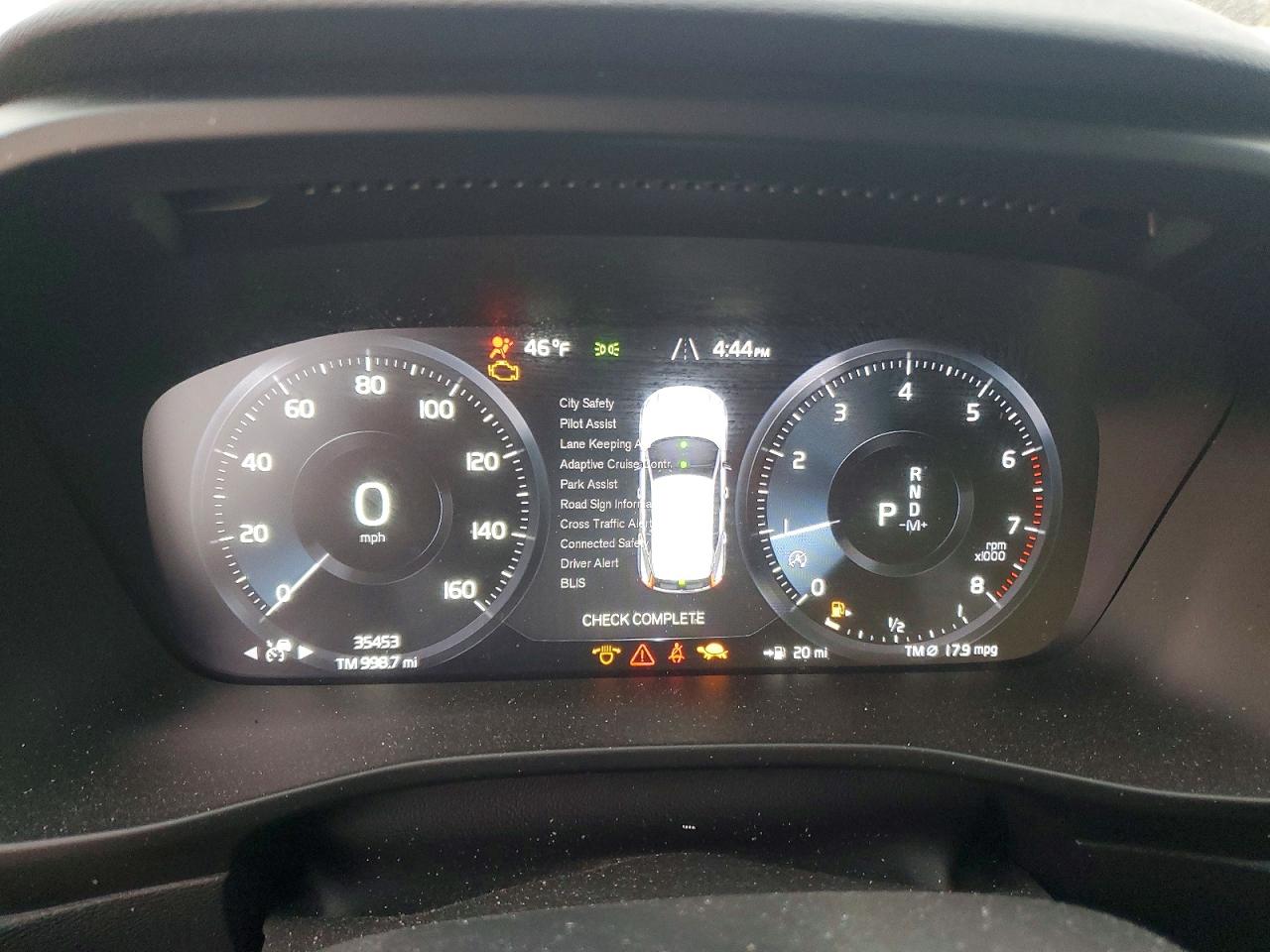 2022 VOLVO XC40 T5 R-DESIGN photo 9