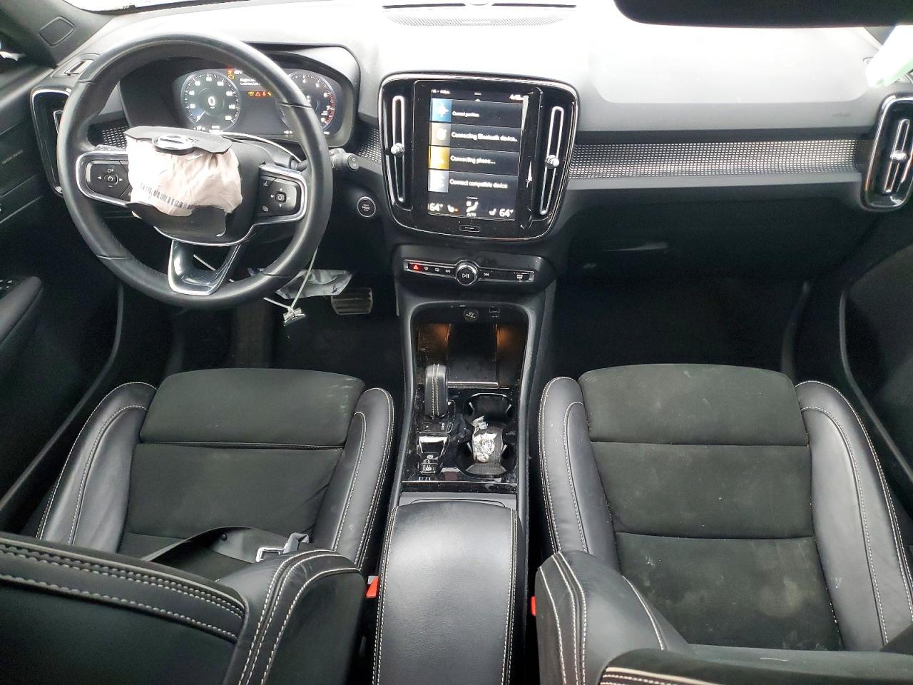 2022 VOLVO XC40 T5 R-DESIGN photo 8